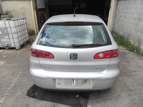 SEAT IBIZA (6L1) — vehículo donante para recambios 