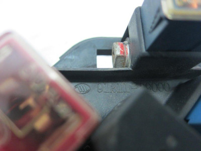 CAJA RELES / FUSIBLES, HYUNDAI, COUPE (J2)