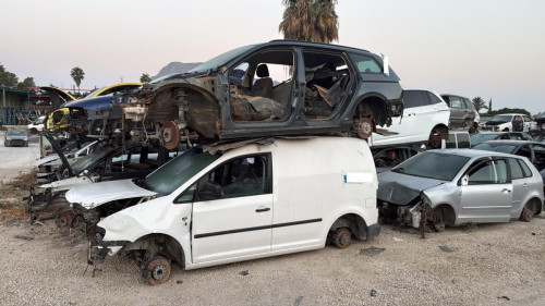 VOLKSWAGEN CADDY (2K)(02.2004) — автомобиль-донор на запчасти 