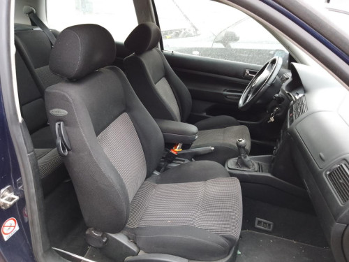 VOLKSWAGEN GOLF IV BERLINA (1J1)(10.1997) — автомобиль-донор на запчасти 