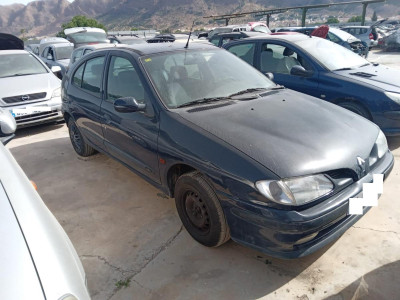 RENAULT MEGANE I BERL./ BERL. CON PORTÓN (BA0)