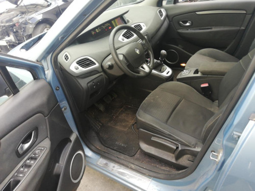 RENAULT SCENIC III (JZ) — vehículo donante para recambios 