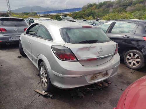  OPEL ASTRA H GTC 