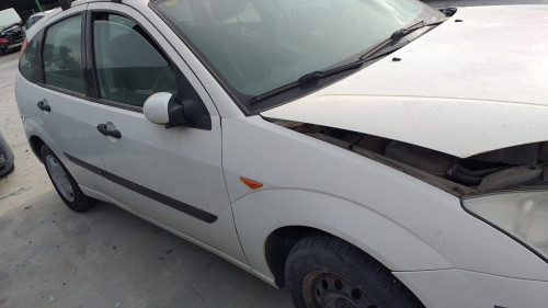  FORD FOCUS BERLINA (CAK) 