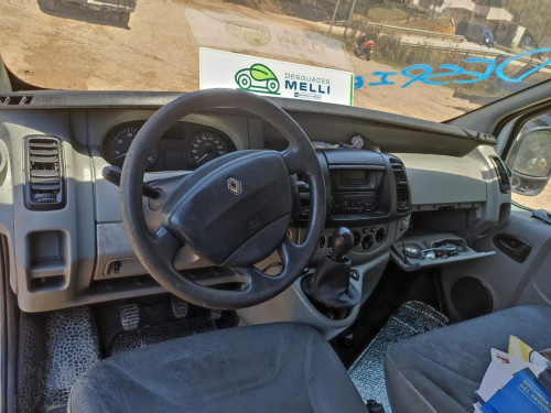  RENAULT TRAFIC II FURGÓN 