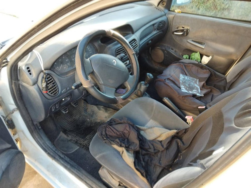 Renault Megane I Berl./ Berl. con portón (BA0)(08.1995->) — автомобиль-донор на запчасти 