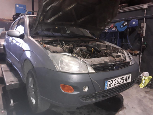 FORD FOCUS BERLINA (CAK) — vehículo donante para recambios 