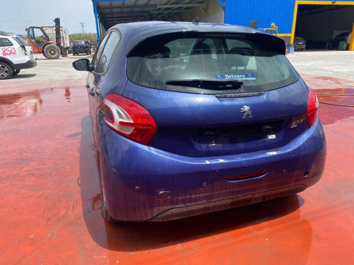 PEUGEOT 208 — автомобиль-донор на запчасти 