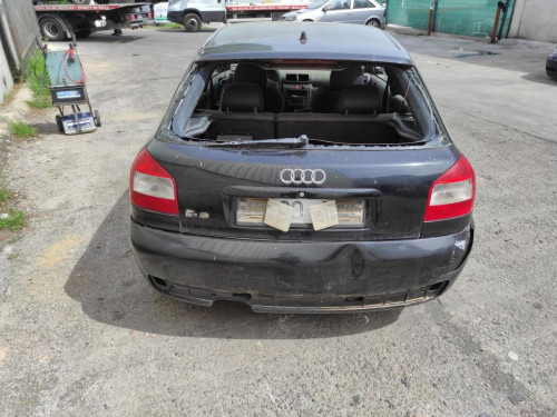 AUDI A3 (8L) — vehículo donante para recambios 