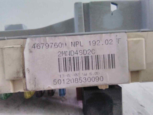 CAJA RELES / FUSIBLES FIAT STILO (192) 