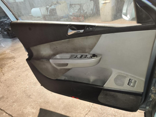 GUARNECIDO PUERTA DELANTERA IZQUIERDA VOLKSWAGEN PASSAT BERLINA (3C2) 