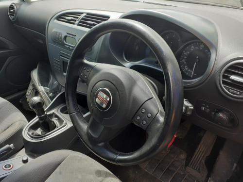 VOLANTE Seat LEON (1P1) 