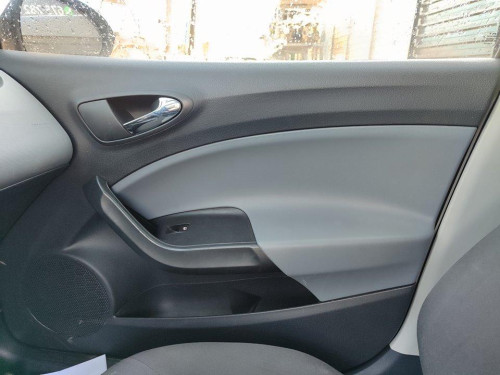  SEAT IBIZA BERLINA (6J5) 