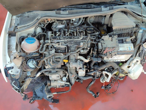 SEAT IBIZA BERLINA (6J5) — vehículo donante para recambios 