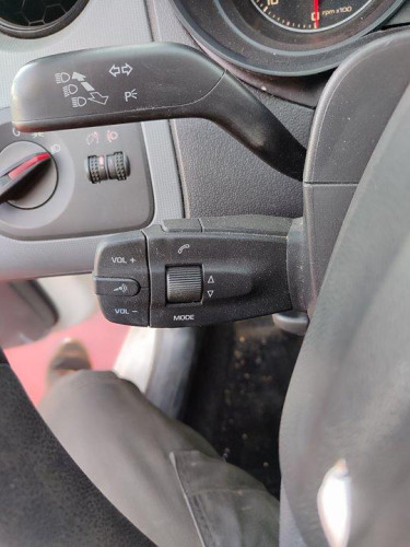 SEAT IBIZA BERLINA (6J5) — vehículo donante para recambios 