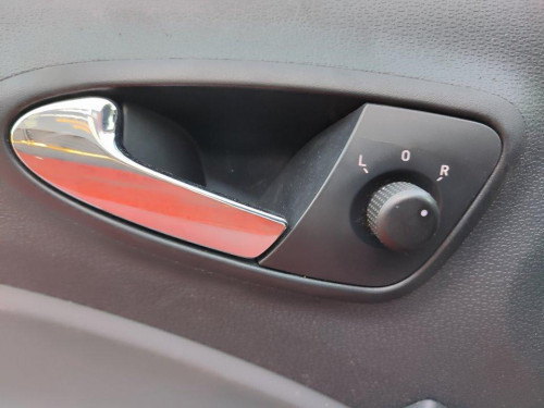 SEAT IBIZA BERLINA (6J5) — vehículo donante para recambios 
