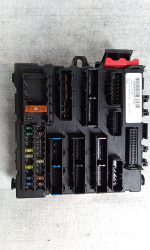CAJA RELES / FUSIBLES OPEL VECTRA C BERLINA 