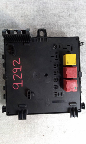 CAJA RELES / FUSIBLES OPEL VECTRA C BERLINA 