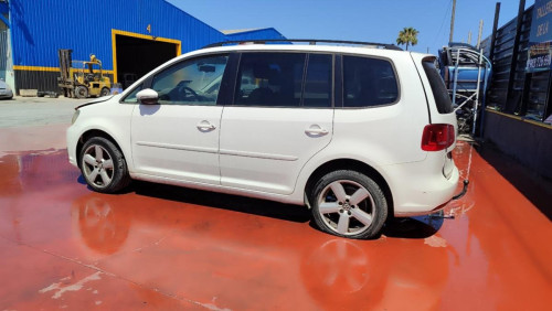  VOLKSWAGEN TOURAN (1T3) 