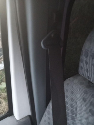 CINTURON SEGURIDAD DELANTERO DERECHO