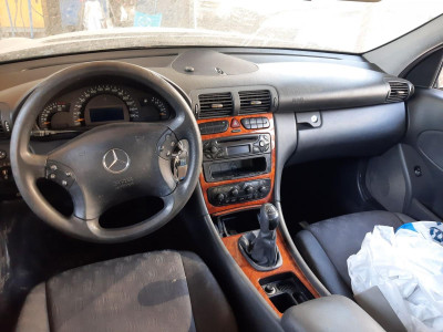 MERCEDES-BENZ CLASE C (BM 203) BERLINA
