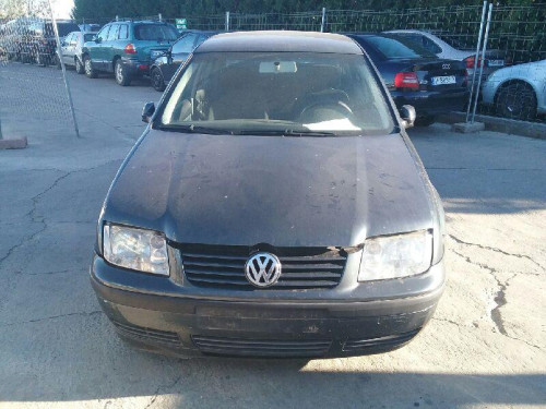  VOLKSWAGEN BORA BERLINA (1J2)(1998) 