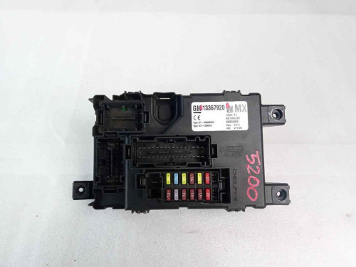  CAJA RELES / FUSIBLES OPEL CORSA D 