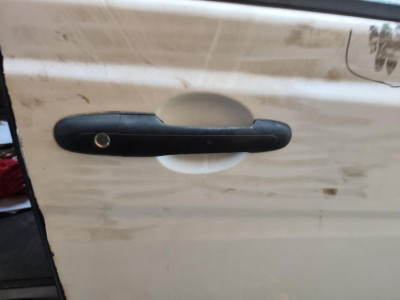 MANETA EXTERIOR DELANTERA DERECHA