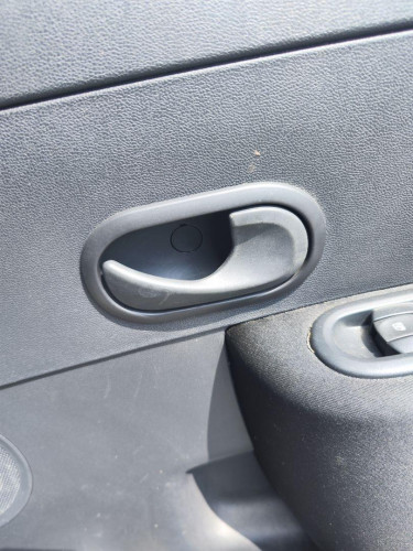 MANETA INTERIOR DELANTERA DERECHA RENAULT CLIO III 