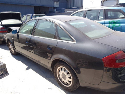 AUDI A6 BERLINA (4B2)