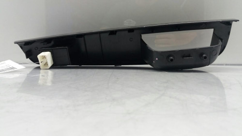 MANDO ELEVALUNAS DELANTERO DERECHO KIA CEED SPORTSWAGON (ED) 