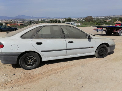 RENAULT LAGUNA (B56)