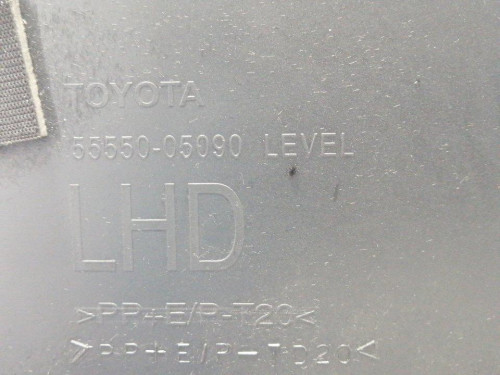  GUANTERA TOYOTA AVENSIS CROSS SPORT (T27) 