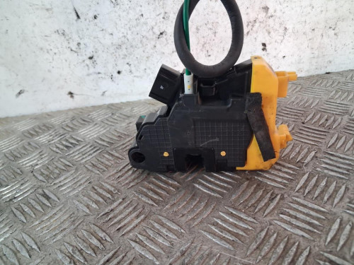 CERRADURA PUERTA DELANTERA DERECHA 