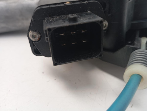 ELEVALUNAS DELANTERO DERECHO Opel CORSA D 