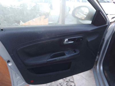 SEAT CORDOBA BERLINA (6L2)
