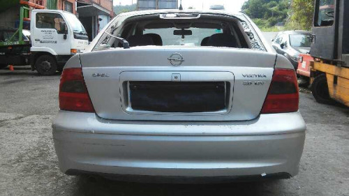 OPEL VECTRA B BERLINA 