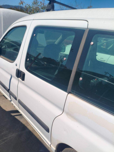  PUERTA TRASERA IZQUIERDA CITROEN BERLINGO 