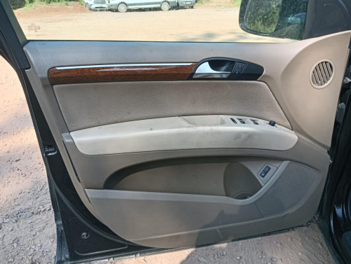 AUDI Q7 (4L) — автомобиль-донор на запчасти 