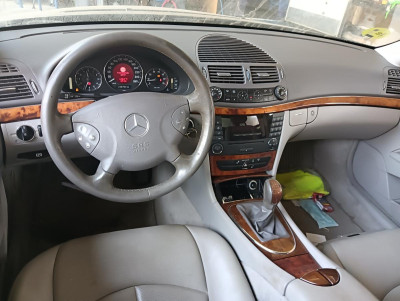 MERCEDES-BENZ CLASE E (BM 211) BERLINA