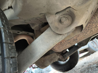 BRAZO SUSPENSION TRASERO DERECHO