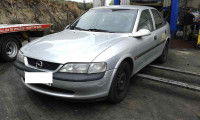 OPEL VECTRA B BERLINA