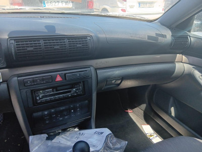 AUDI A4 BERLINA (B5)