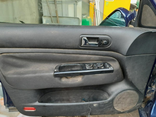  VOLKSWAGEN GOLF IV BERLINA (1J1)(10.1997) 