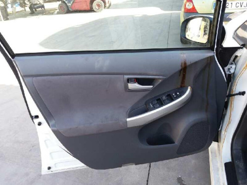  TOYOTA PRIUS (ZVW30) 