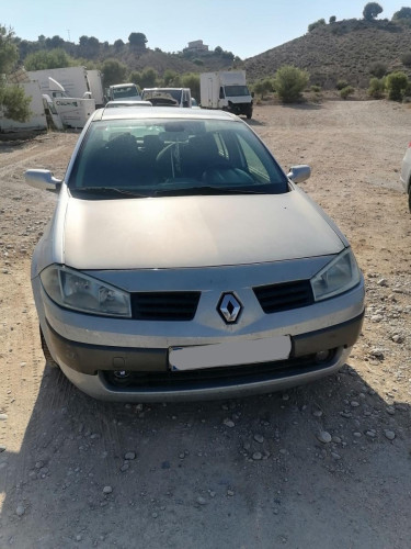 RENAULT MEGANE II BERLINA 5P — автомобиль-донор на запчасти 