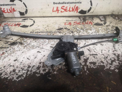 ELEVALUNAS DELANTERO DERECHO