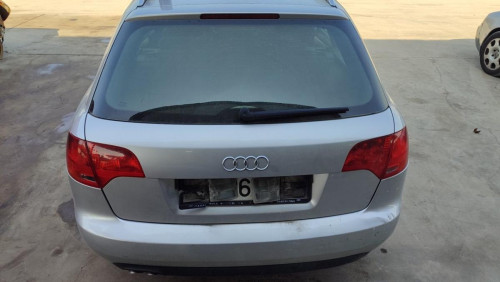 AUDI A4 AVANT (8E) — vehículo donante para recambios 