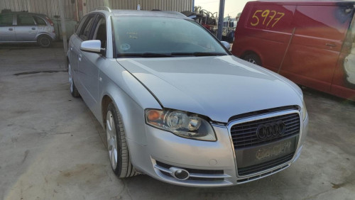AUDI A4 AVANT (8E) — vehículo donante para recambios 