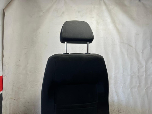 ASIENTO DELANTERO IZQUIERDO 